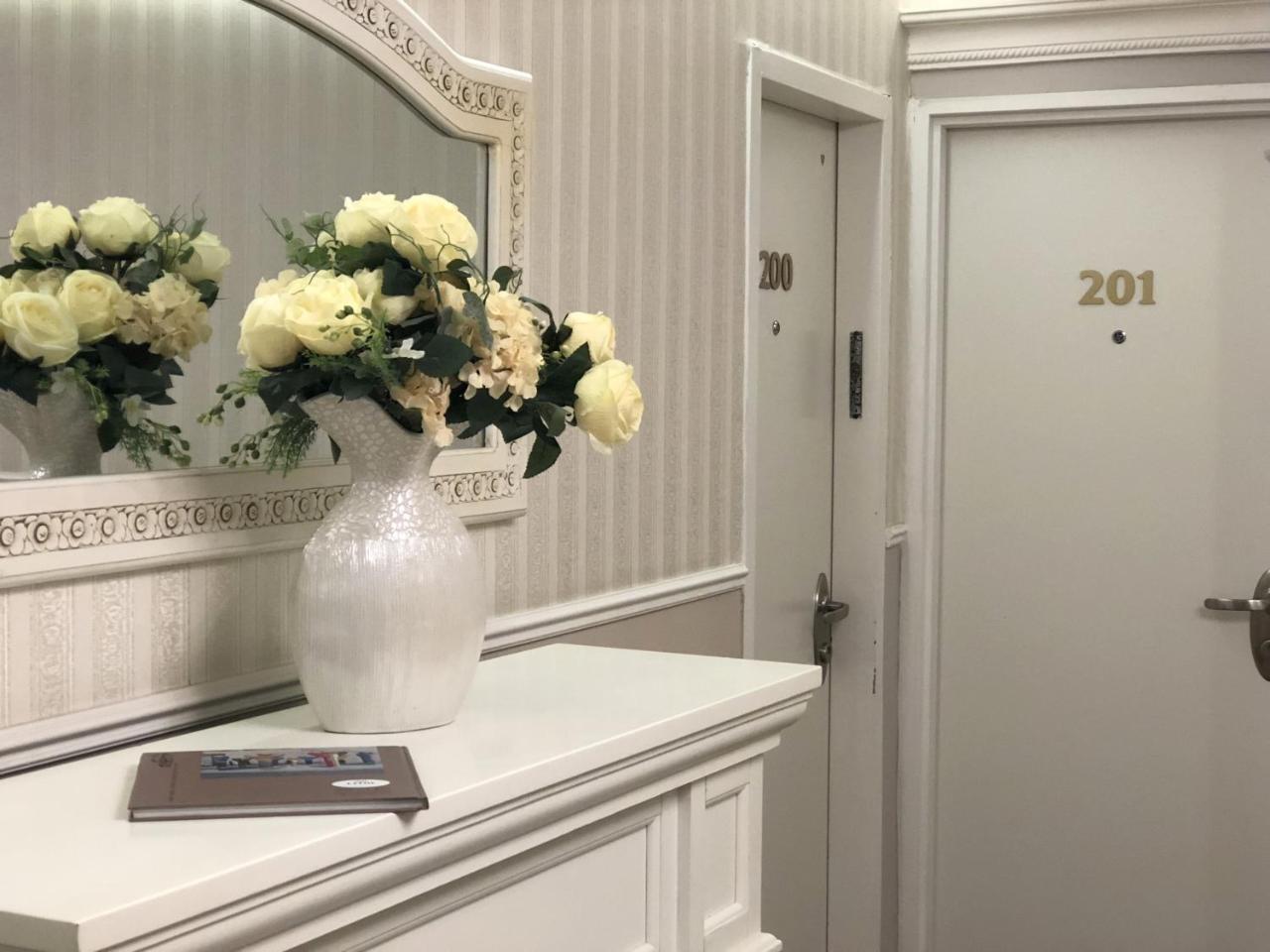 Litov Hotel - A Religious Boutique Hotel エルサレム エクステリア 写真